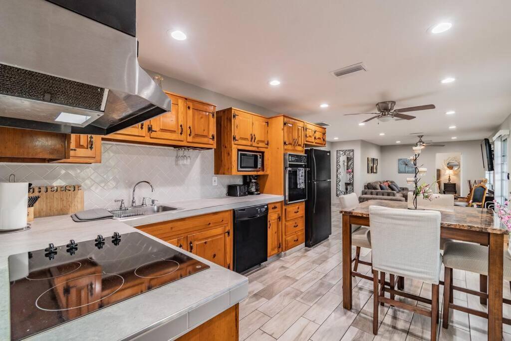 Town 'N' Country Cozy Corner, Your Florida Fun Hub Villa Tampa Exterior photo